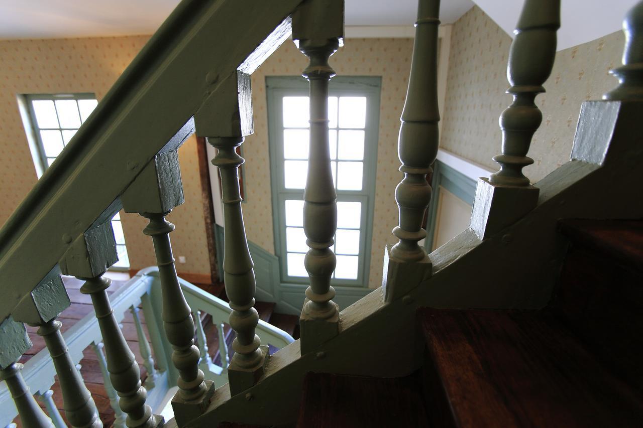 Hotel Saint Georges Troyes Esterno foto Staircase